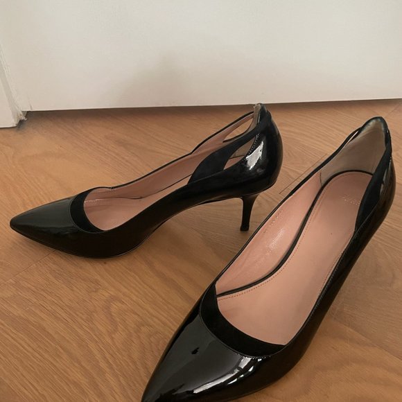 BOSS by Hugo Boss - Black Patent Leather Heels with Suede Detailing - Size 40 - Picture 3 of 4